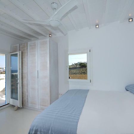 Luxury White Maisonette كالافاتيس المظهر الخارجي الصورة